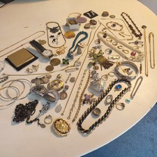 Lot brocante objets d'occasion  Saint-Georges-des-Coteaux