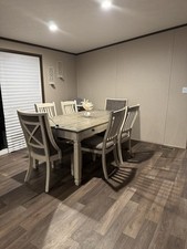 Table chairs for sale  Zapata