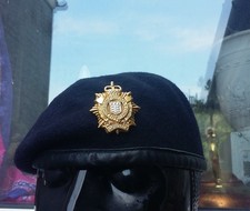 Boina + emblema boné RLC edição exército britânico Royal Logistics Corps desfile 57 cm comprar usado  Enviando para Brazil