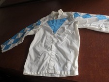 VINTAGE C.V. Sipp Silks Jockey Silk HORSE RACING Liz E Layne Azul Diamante Branco comprar usado VINTAGE C.V. Sipp Silks Jockey Silk HORSE RACING Liz E Layne Azul Diamante Branco comprar usado  Enviando para Brazil