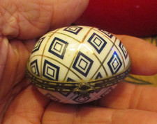 Ancien oeuf porcelaine d'occasion  Charnay-lès-Mâcon