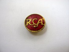 Broche colecionável vintage raro: RCA Radio Corporation of American esmalte vermelho comprar usado Broche colecionável vintage raro: RCA Radio Corporation of American esmalte vermelho comprar usado  Enviando para Brazil