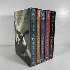 Set Of 5 Paperback Percy Jackson & The Olympians Vol 1-5 Books Rick Riordan comprar usado Set Of 5 Paperback Percy Jackson & The Olympians Vol 1-5 Books Rick Riordan comprar usado  Enviando para Brazil