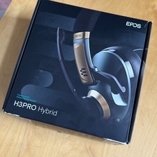 Cuffie gaming wireless usato  Spedire a Italy