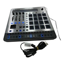 Controlador de pad midi M-AUDIO TRIGGER FINGER PRO y secuenciador de pasos independiente segunda mano  Embacar hacia Mexico