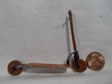 Miniaturas vintage de casa de bonecas pintadas à mão de metal scooter brinquedo de equitação quarto de criança diorama, usado comprar usado  Enviando para Brazil