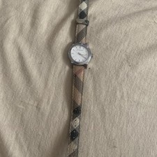 Montre burberry quartz d'occasion  Sartrouville