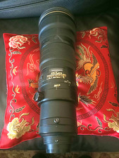 Nikon Nikkor 500mm f4 VR II 500/4 VR Doskonały stan w oryginalnym etui na sprzedaż  Wysyłka do Poland