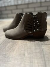 Women vince camuto for sale  Murrysville
