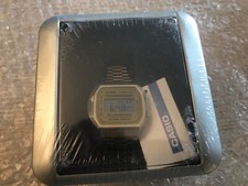 CASIO gold color, metal bracelet, digital, sealed box, never worn comprar usado  Enviando para Brazil