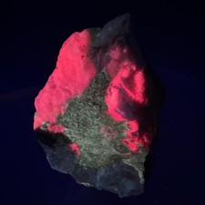 Tugtupite chkalovite polylithi for sale  Denver