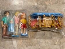 Mesa e 4 cadeiras Little Tikes Grand Mansion completa família e sala de jantar NÃO comprar usado  Enviando para Brazil