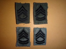 Dos Pares De Ejército Estados Unidos Sargento 1st First Class Desteñido Collar comprar usado Dos Pares De Ejército Estados Unidos Sargento 1st First Class Desteñido Collar comprar usado  Enviando para Brazil