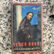 Musicassetta vasco rossi usato  Torino