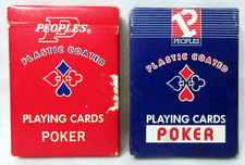 Dois baralhos PEOPLES DROGAR STORES cartas de baralho vintage costas vermelhas e azuis completas comprar usado Dois baralhos PEOPLES DROGAR STORES cartas de baralho vintage costas vermelhas e azuis completas comprar usado  Enviando para Brazil
