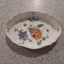 Wedgwood Bone China prato pequeno tema rosa/flor bom estado comprar usado Wedgwood Bone China prato pequeno tema rosa/flor bom estado comprar usado  Enviando para Brazil