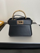 Fendi peekaboo z36 usato  Spedire a Italy