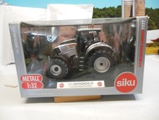 Siku.1 32.farm. claas for sale  SPALDING