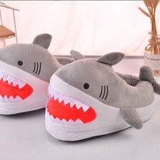 Peluche requin pantoufles d'occasion Peluche requin pantoufles d'occasion  France