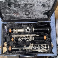 Clarinete estudantil Vito-Reso-Tone 3 fabricado nos EUA com estojo rígido pequena rachadura no estojo comprar usado  Enviando para Brazil