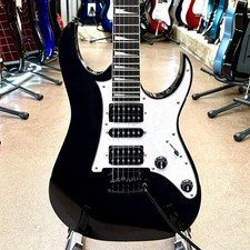 Ibanez RGV-250 Corpo de choupo usado BK com estojo macio comprar usado Ibanez RGV-250 Corpo de choupo usado BK com estojo macio comprar usado  Enviando para Brazil