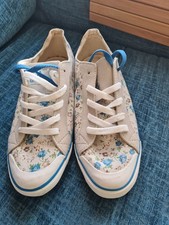 New gear women for sale  CHIPPENHAM