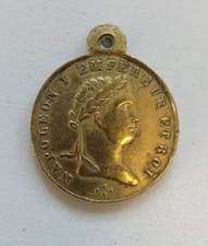 Petite médaille fantaisie d'occasion  La Crau