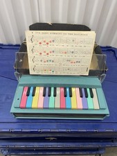 Órgão portátil vintage Japão Rosko na caixa com folhas de música em ótimo estado comprar usado  Enviando para Brazil