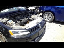 Used right headlight d'occasion  Expédié en Belgium