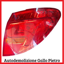 Fanale posteriore destro usato  Taranto