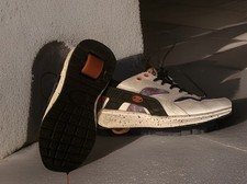 Tênis HEELYS SKATE WHEEL JUVENIL TAMANHO 4 PINTURA SPLATTER DESIGN RETRÔ DEF TEM QUE OBTER, usado comprar usado  Enviando para Brazil