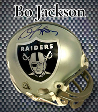 MINICAPACETE DE FUTEBOL AMERICANO RAIDERS AUTOGRAFADO BO JACKSON com certificado de autenticidade comprar usado  Enviando para Brazil