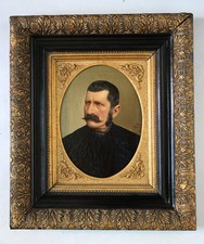 Mały portret eleganckiego pana z wąsami sygnowany 19. Jhd. Praga, używany na sprzedaż  PL