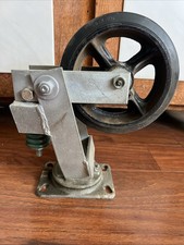 Rodízio giratório Albion, roda de ferro fundido absorvente de choque com mola 8 x 2-1/2", usado comprar usado  Enviando para Brazil