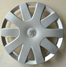 LOT DE 4 ENJOLIVEURS PEUGEOT 107 /BIPPER pour JANTES 14" avec LOGO d'occasion  Menton