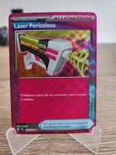 Carta pokemon laser usato  Italia