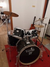 Batteria acustica con usato  Muggio