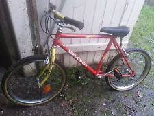 Vélo rouge enfant d'occasion  Saint-Herblain
