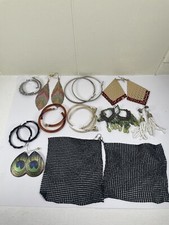 Lot women earrings for sale  Grandville