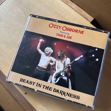Ozzy Osbourne Beast In The Darkness 2Cd comprar usado Ozzy Osbourne Beast In The Darkness 2Cd comprar usado  Enviando para Brazil