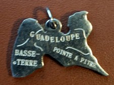 Jolie médaille pendentif usato  Spedire a Italy