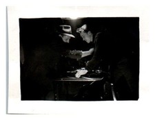Fotografia antiga dois homens discutindo na mesa de pôquer, usado comprar usado  Enviando para Brazil