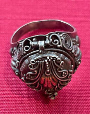 Ancienne bague poison d'occasion  Saint-Julien-de-Vouvantes