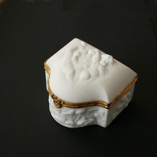 Boite bonbonnière porcelaine d'occasion  Romans-sur-Isère