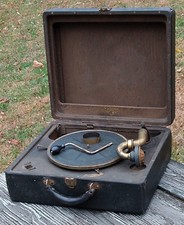 Vtg victor victrola for sale Vtg victor victrola for sale  Charlestown