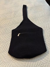 Mochila Geo Sling em crochê, alça de ombro estilingue único, preta comprar usado  Enviando para Brazil