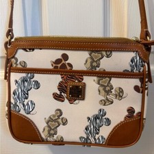 Bolsa tiracolo Dooney & Bourke Mickey Safari Animal Kingdom parques da Disney comprar usado Bolsa tiracolo Dooney & Bourke Mickey Safari Animal Kingdom parques da Disney comprar usado  Enviando para Brazil
