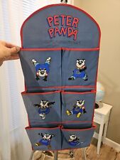 1984 Peter Panda Bolsa Suspensa Mundo Infantil Palácio Cabide Organizador VNTG comprar usado 1984 Peter Panda Bolsa Suspensa Mundo Infantil Palácio Cabide Organizador VNTG comprar usado  Enviando para Brazil