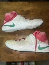 Tamanho 13- Nike Kyrie 2 Ky-rispy Kreme, Krispy Kreme, Muito Limpo, Sem Caixa comprar usado  Enviando para Brazil