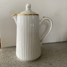 Jolie verseuse porcelaine d'occasion  Sorède